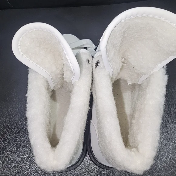 Brand New White Winter Boots • Customization Available 🎨 - Picture 3 of 4